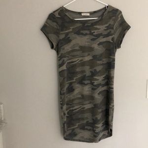 I.JOAH Camo T-shirt Dress